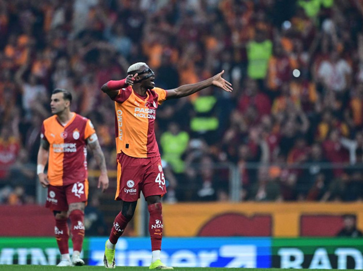 4-2'nin ardından Victor Osimhen'den Fenerbahçe'nin yıldızlarına olay sözler: Siz sadece antrenman yapın - Resim: 5