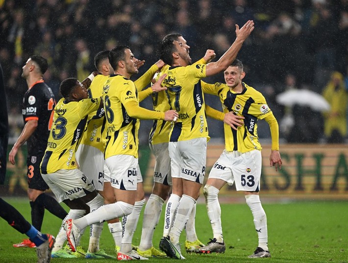 Fenerbahçe'den apar topar gönderilen 46 gollü yıldız Real Madrid'de! - Resim: 6