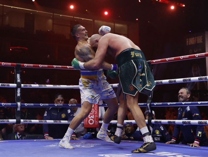 Boksta tarihi gece: Oleksandr Usyk, Tyson Fury'yi yenerek ağır sıklet boks şampiyonu oldu! - Resim: 3