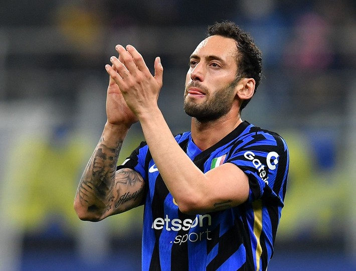 Okan Buruk'la yıldız futbolcu arasında 'Hakan Çalhanoğlu' gerilimi: Bana saygı duyun! - Resim: 6