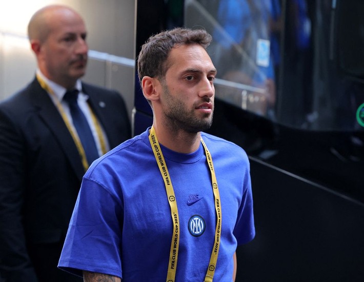 Osimhen transferi iptal! Hakan Çalhanoğlu, Jonathan David ve Petrovic Galatasaray'da! - Resim: 10