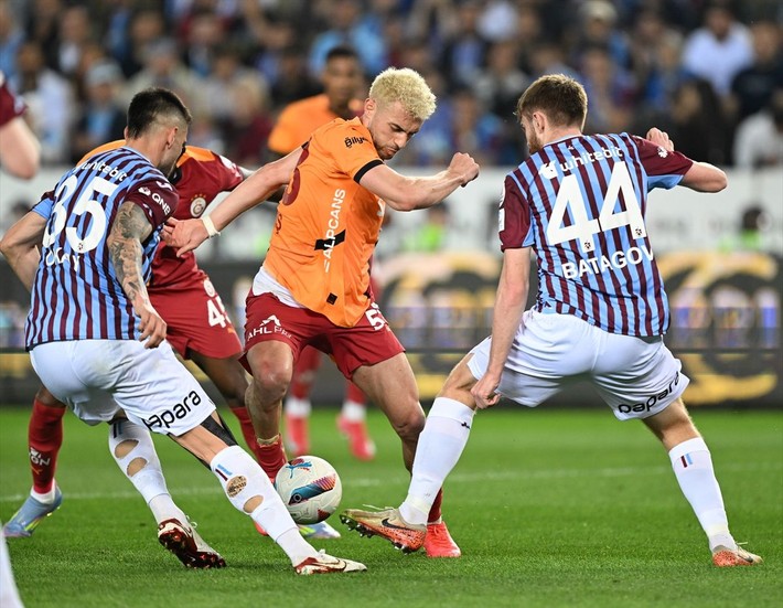 Nihat Kahveci, Galatasaraylı yıldızı eleştirdi: İlk yarıdaki oyunuyla U21'e yollanır - Resim: 6