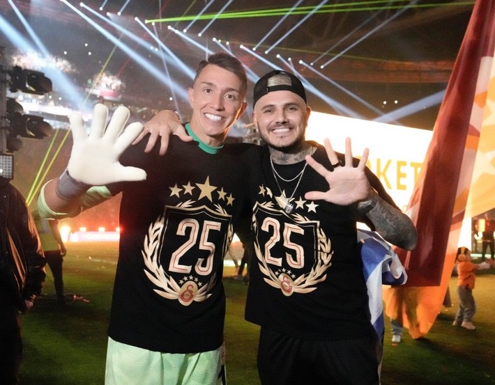 Galatasaray'ın şampiyonluk kutlamalarına katılacak sanatçılar açıklandı - Resim: 16