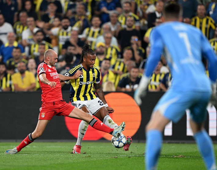 0-0'ın ardından Mourinho'ya yaylım ateşi: Bu iki futbolcuyu nasıl yan yana oynatırsın - Resim: 8