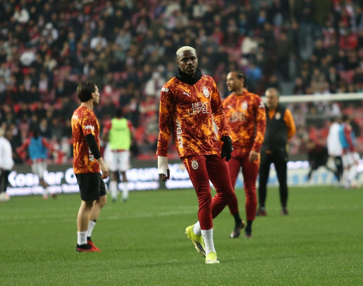 Galatasaray'ın Victor Osimhen için istediği bonservis bedeli belli oldu! Kimse yanına yaklaşamıyor - Resim: 2