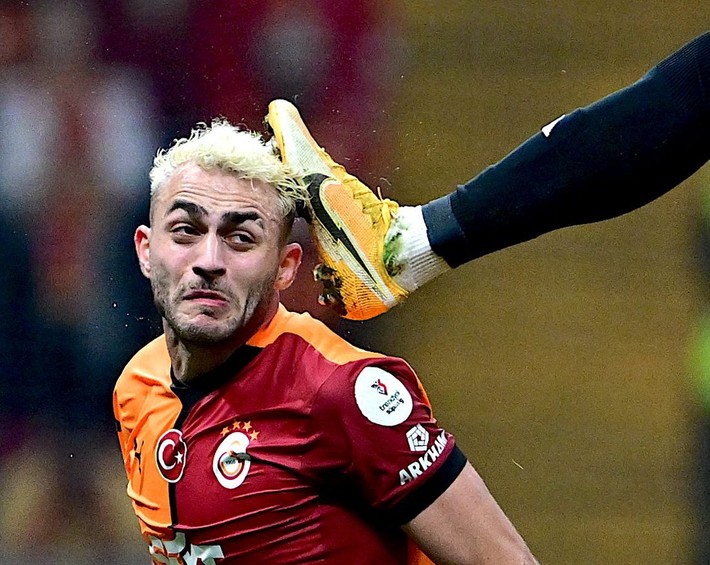 Dursun Özbek Ali Koç'un bitmiş transferini bozdu: Sen Osimhen'e girmiştin sıra bende! - Resim: 3