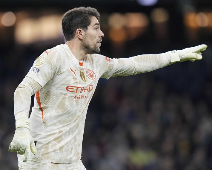 Mourinho Livakovic'ten ümidi kesti! Soluğu Pep'te buldu: Hedef Ederson değil - Resim: 9