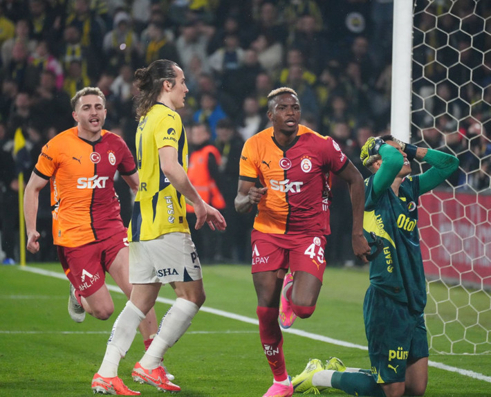 Victor Osimhen Fenerbahçe'yi lider yapmak istemiyor! İşte Nijeryalı süperstarın son durumu - Resim: 1