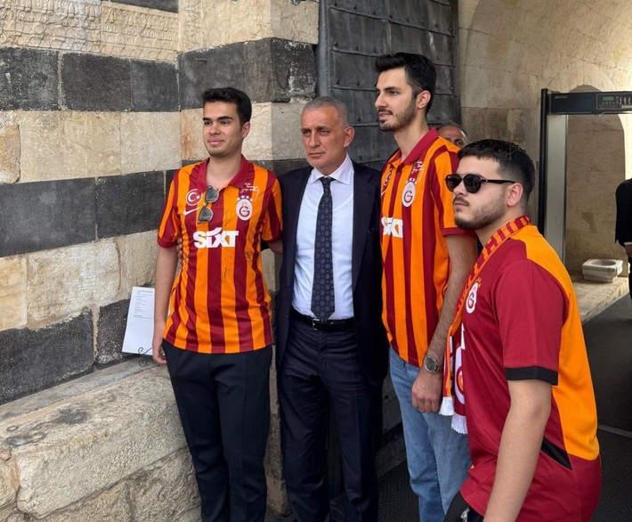 İbrahim Hacıosmanoğlu iki takım taraftarlarıyla buluştu - Resim: 2