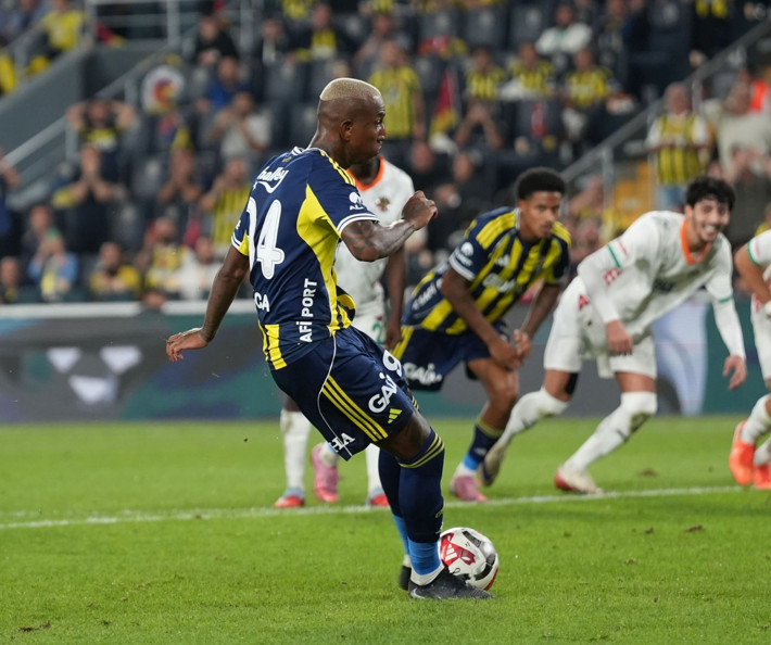 Nihat Kahveci Cihan Aydın'ın kararlarını değerlendirdi: Seviyemiz yerlerde - Resim: 5