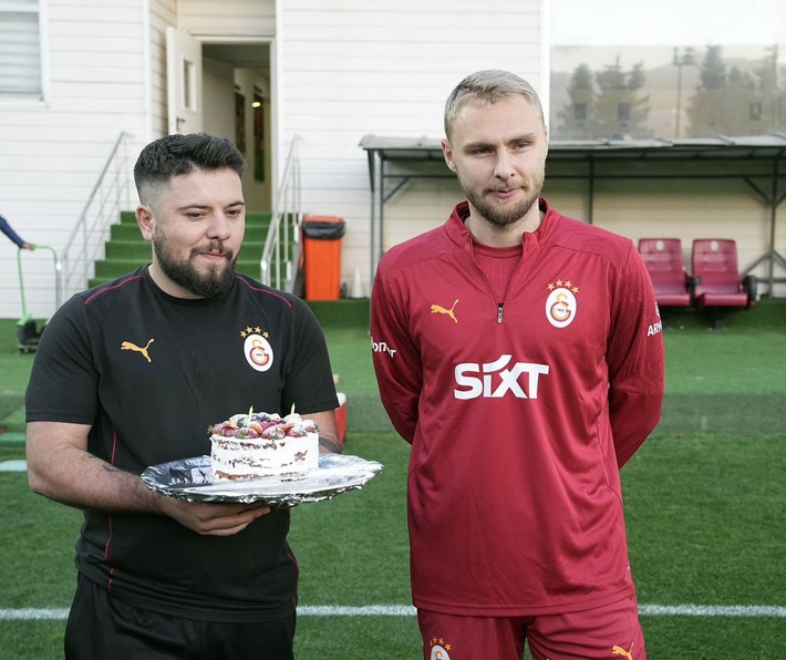 Okan Buruk'u 2 yıl şampiyon yaptı istenmeyen adam ilan edildi: Seni tesislere bile almayacağım - Resim: 3