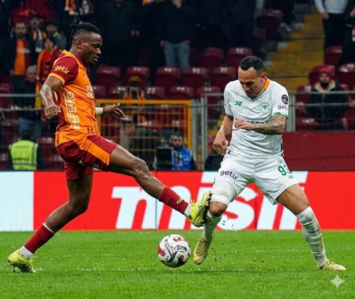 Nihat Kahveci'den tartışmalı pozisyona net yorum: Kırmızı kart - Resim: 5