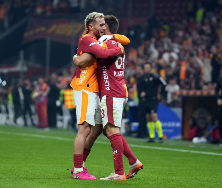 Okan Buruk İcardi'yi prim alsın diye üç, beş dakika oynatıyor! - Resim: 8