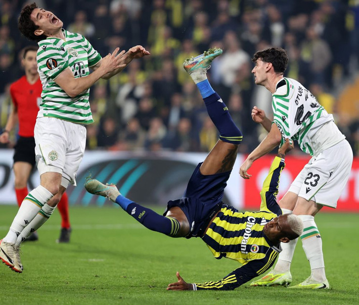 1-1'in ardından Tedesco'ya çağrı: Bu iki yıldız yan yana oynamaz hocam! - Resim: 7