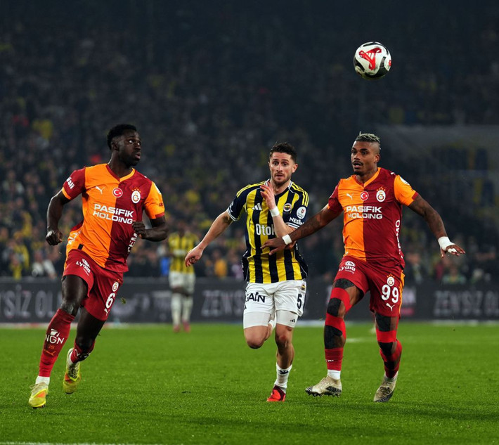 1-1'in ardından Skriniar-Sara pozisyonuna bir tek trio ekibi sarı kart dedi! Yasin Kol'a Caicedo-Merino örneği - Resim: 25