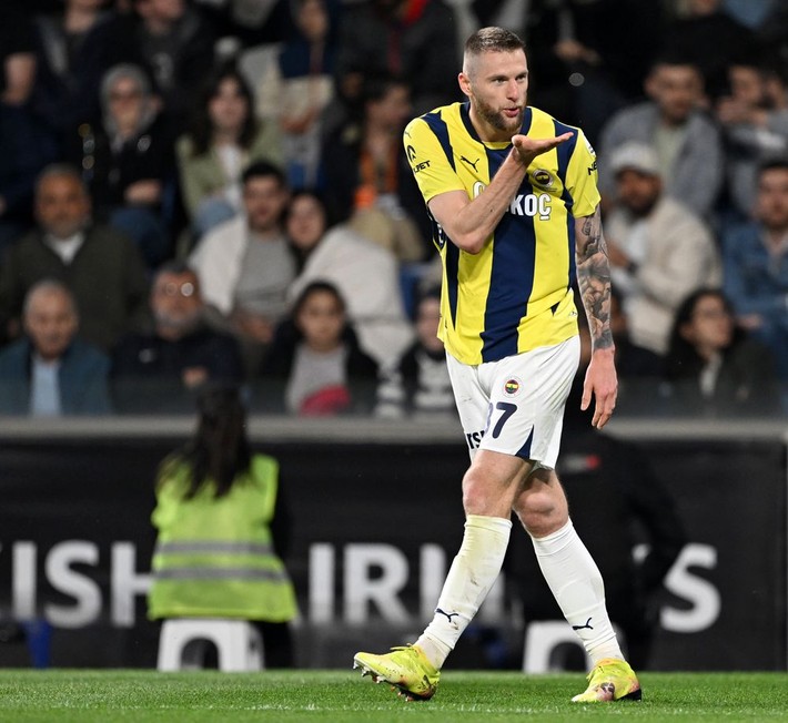 Ali Koç 65 milyon euroluk faturayı görünce masadan kalktı: Dursun Özbek'e hayırlı olsun o zaman - Resim: 2