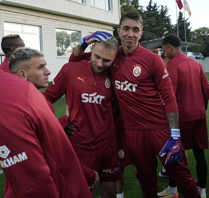 Okan Buruk'u 2 yıl şampiyon yaptı istenmeyen adam ilan edildi: Seni tesislere bile almayacağım - Resim: 2