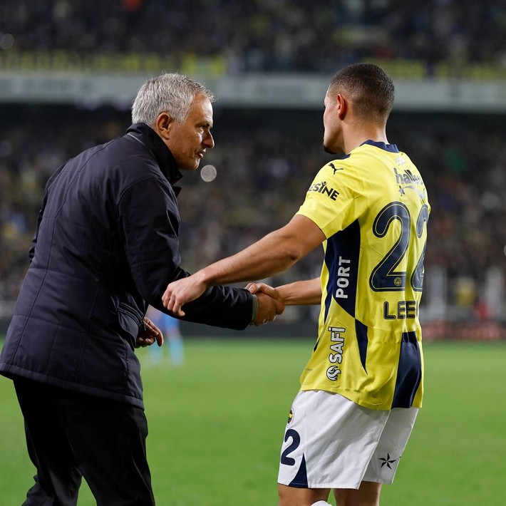 Ali Koç Servet Çetin'in 19'luk yeteneğiyle iki orta sahanın fişini çekti! Canlı yayında 12 yıldızın ismini açıkladı - Resim: 5
