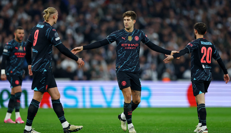 Manchester City, avantajı kaptı