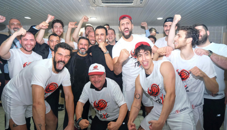 Antalyaspor'u Türkiye Basketbol Ligi'ne taşıyan Engin Gençoğlu, 4. şampiyonluğuna ulaştı