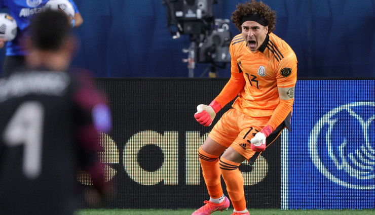 Guillermo Ochoa'nın 6 parmak efsanesi