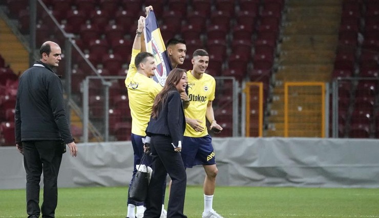 Bayrağı almak isteyince kavga çıktı
