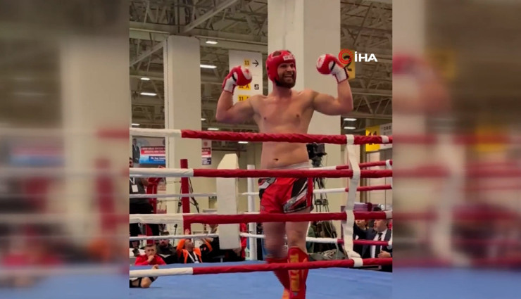 Kadir Yıldırım, 3. kez Kick boks dünya şampiyonu