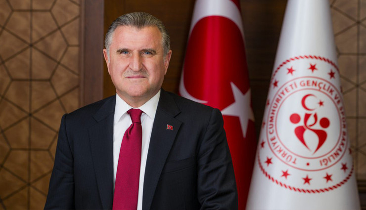 Bakan Bak, Paris 2024'e kota alan milli sporcuları kutladı