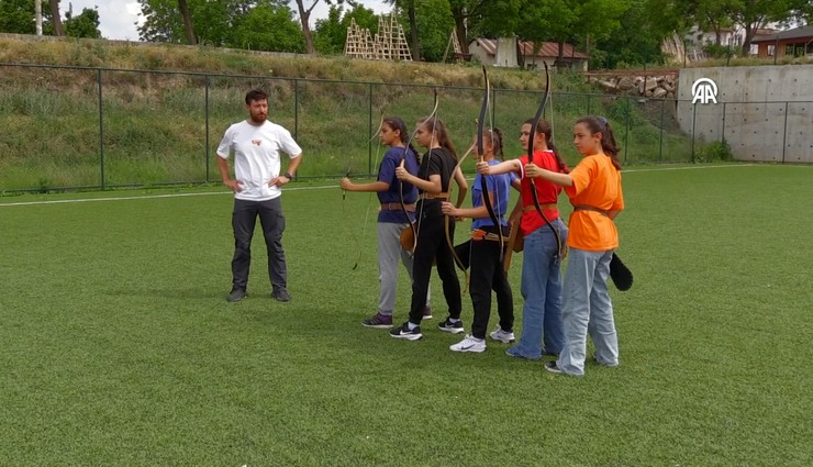 Türkiye üçüncüsü okçu Öykü Kutlar, hedefine milli takımı koydu