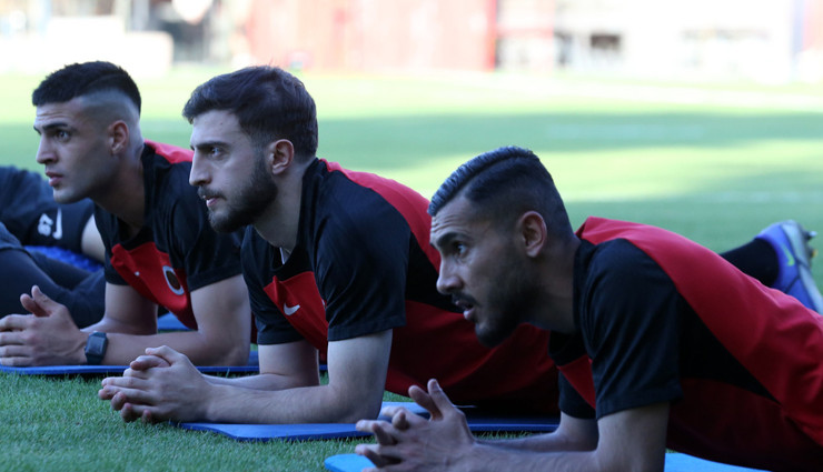 Gençlerbirliği yeni transferleriyle sezonu açtı