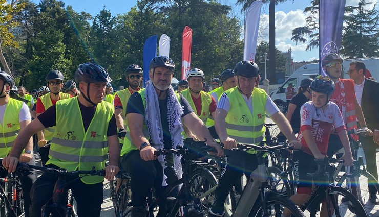 Bakan Bak, "15 Temmuz'dan Gazze'ye Özgürlük İçin Pedal Çeviriyoruz" programına katıldı