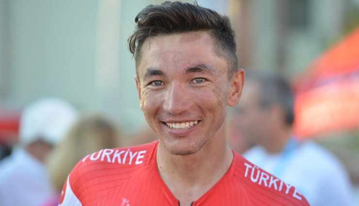 Milli bisikletçi Ahmet Örken, Çin'de birinci oldu