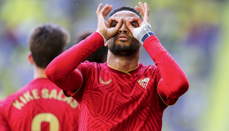 Sevilla'dan Fenerbahçe'yi şoke edecek Youssef En-Nesyri açıklaması!