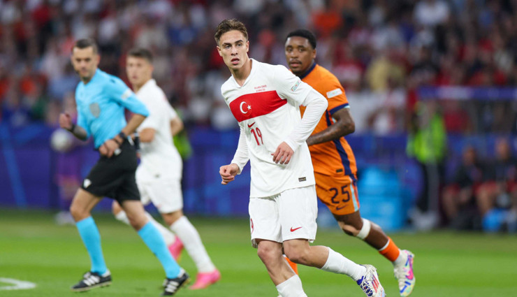 Kenan Yıldız, bir taraftara şortunu hediye etti