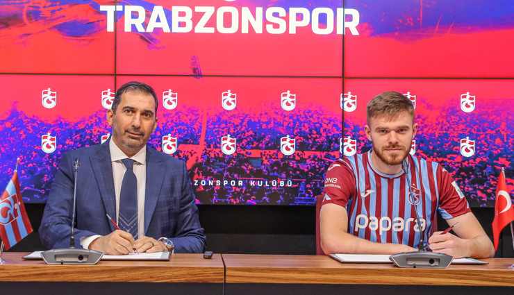 Trabzonspor'da Batagov için imza töreni