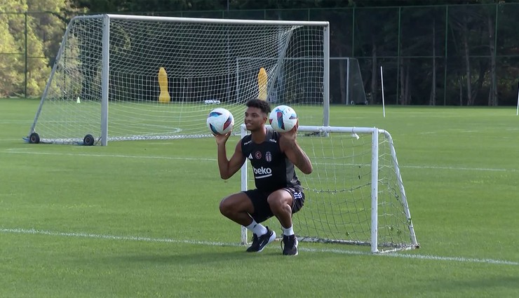 Cher Ndour: Paul Pogba'ya benzetilmek benim için güzel bir şey