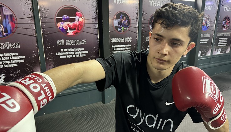 Milli sporcu Şükrü Kirlikaya babasının milli forma hayalini gerçekleştirmenin gururuyla çalışıyor