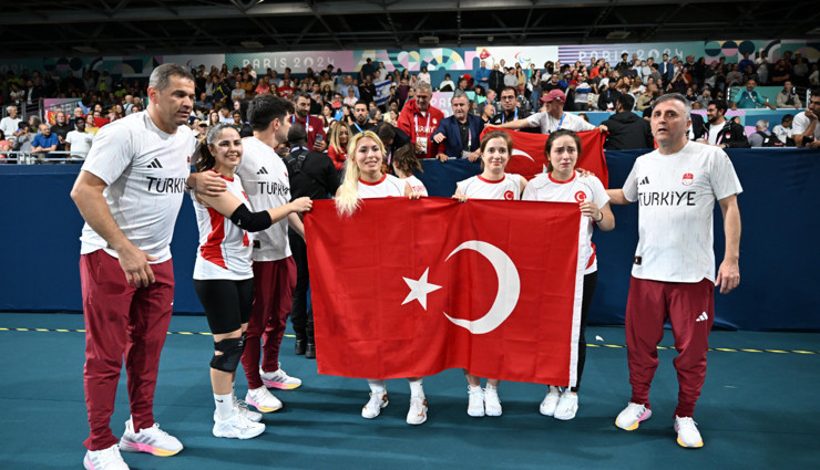 İsrail'i yendik! Üst üste 3. kez şampiyon olduk