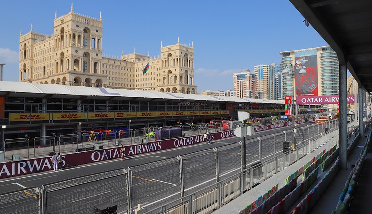 Azerbaycan'da pole pozisyon Charles Leclerc'in oldu