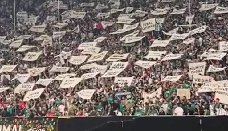 Bursaspor taraftarından kadın cinayetlerine tepki