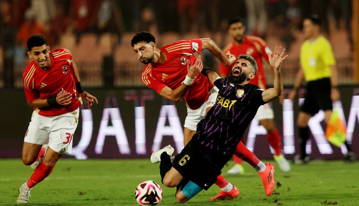 Halil Umut Meler'in yönettiği maçı Al Ahly 3 golle kazandı