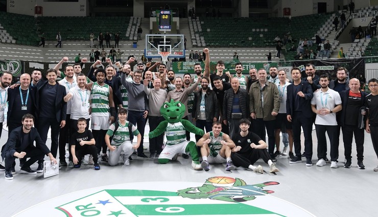 Bursaspor evinde Bahçeşehir Koleji'ni mağlup etti!