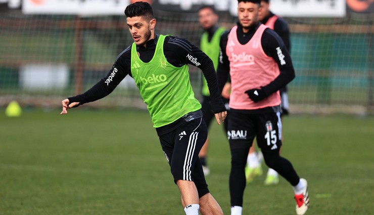 Beşiktaş'ta Milot Rashica takımla birlikte çalıştı