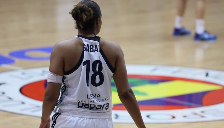 Fenerbahçe Opet, Valencia Basket'i farklı yendi