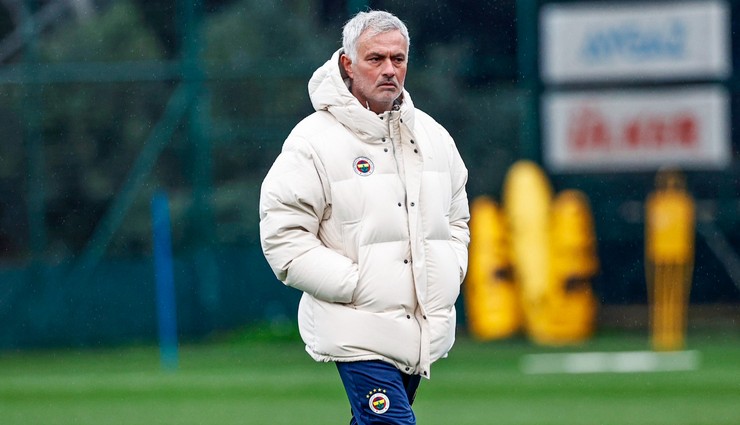 Mourinho uyardı: Tam 9 oyuncu yok ama eksikler bahane değil