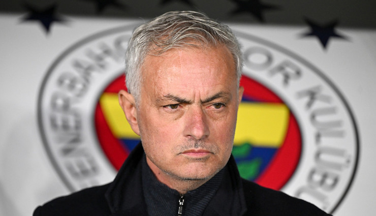 Jose Mourinho: Hakemler kalecilere sarı kart göstermiyor