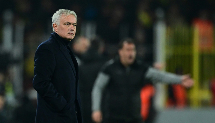 Jose Mourinho'dan Galatasaray'a gönderme: Biz kasıtlı kart görmüyoruz