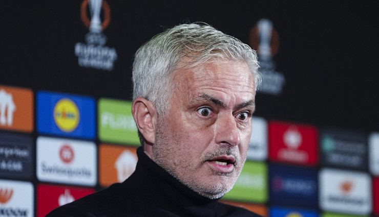 Jose Mourinho'dan esprili cevap: Çin'den döndükten sonra zengin oldu