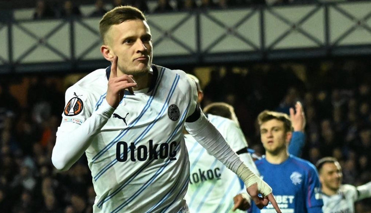 Napoli'nin Ibrox'a geleceğini öğrendi Rangers'ı tek başına devirdi