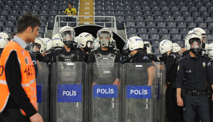 Emniyet'ten yoğun önlem! Derbide 30 bin 199 polis görev alacak